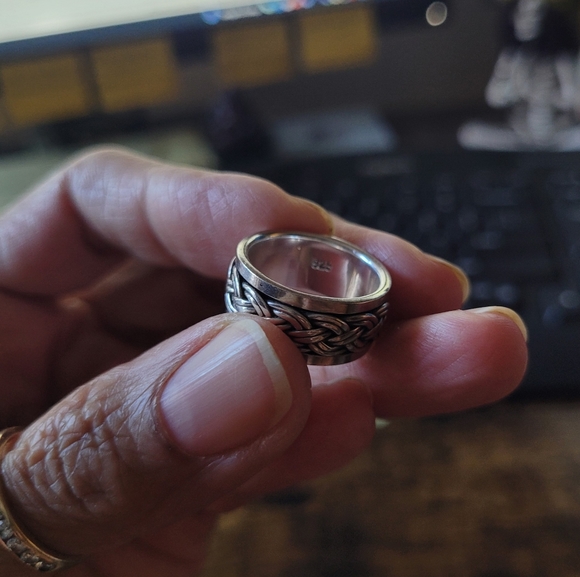 Sterling silver spinner ring - Picture 1 of 4